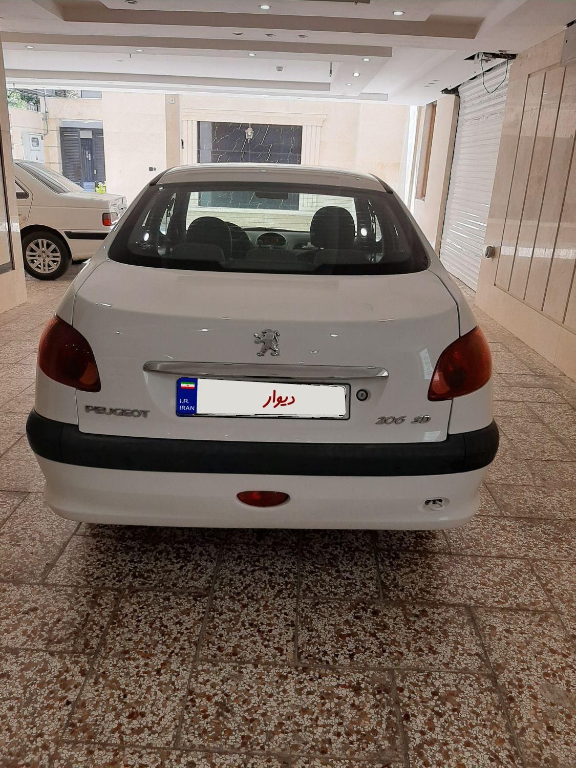 پژو ۲۰۶ صندوق دار v8 - 1395