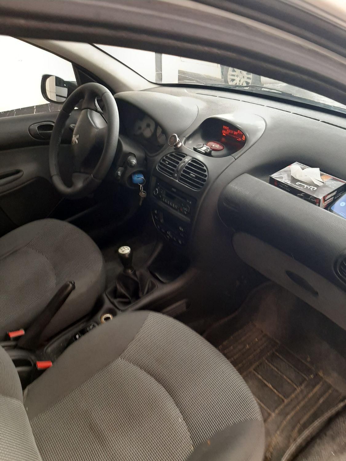 پژو ۲۰۶ صندوق دار v8 - 1395