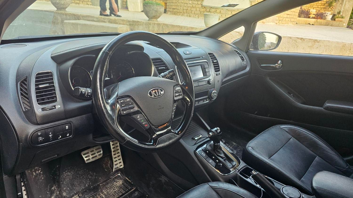 کیا سراتو 2.0 لیتر اتوماتیک GT لاین - 2017