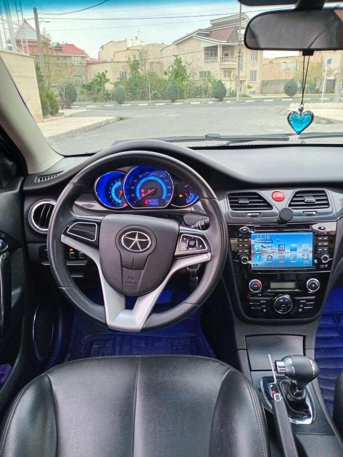 جک J5 اتوماتیک - 1394