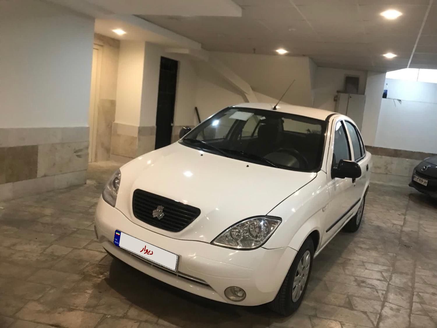 تیبا صندوق دار EX - 1394