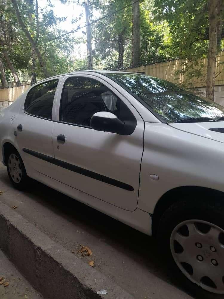 پژو ۲۰۶ صندوق دار v8 - 1395