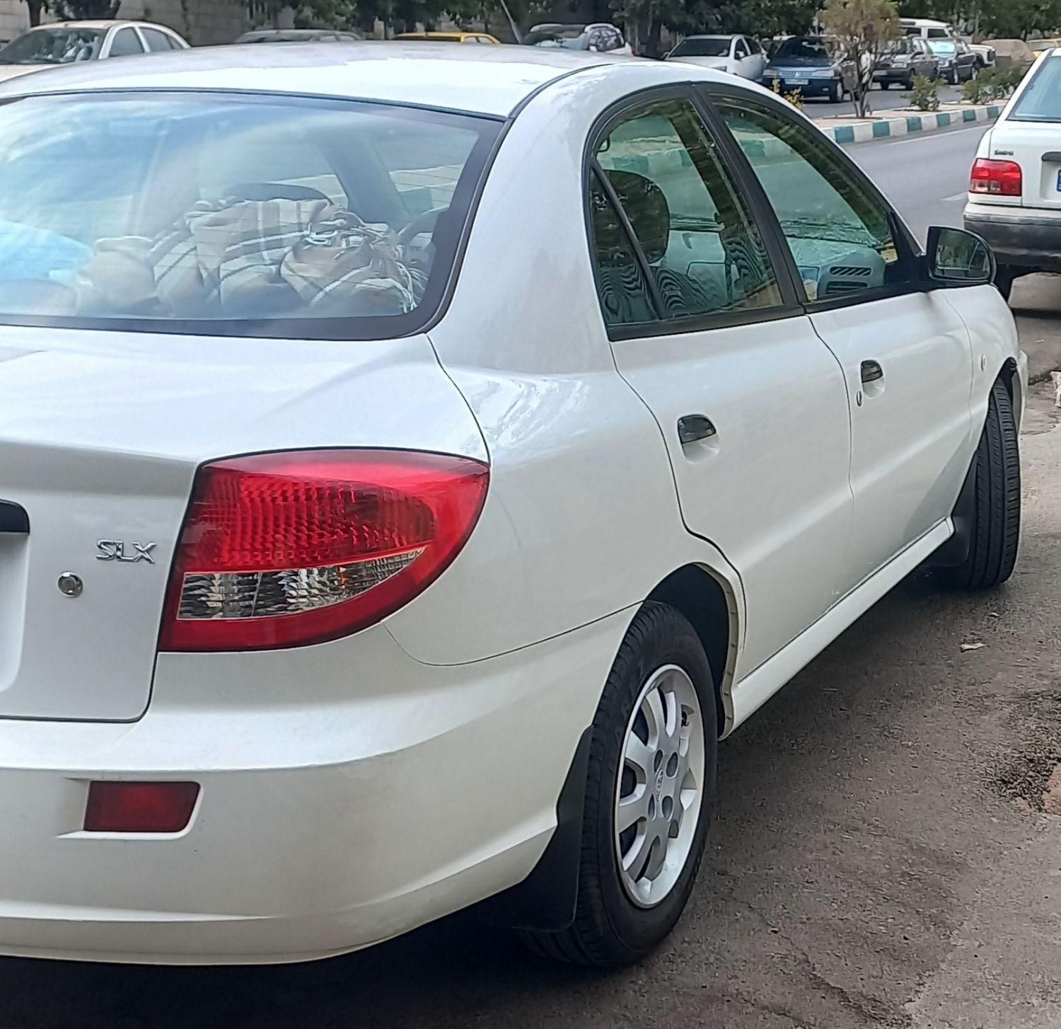 کیا ریو صندوقدار نیمه فول UB - 1389