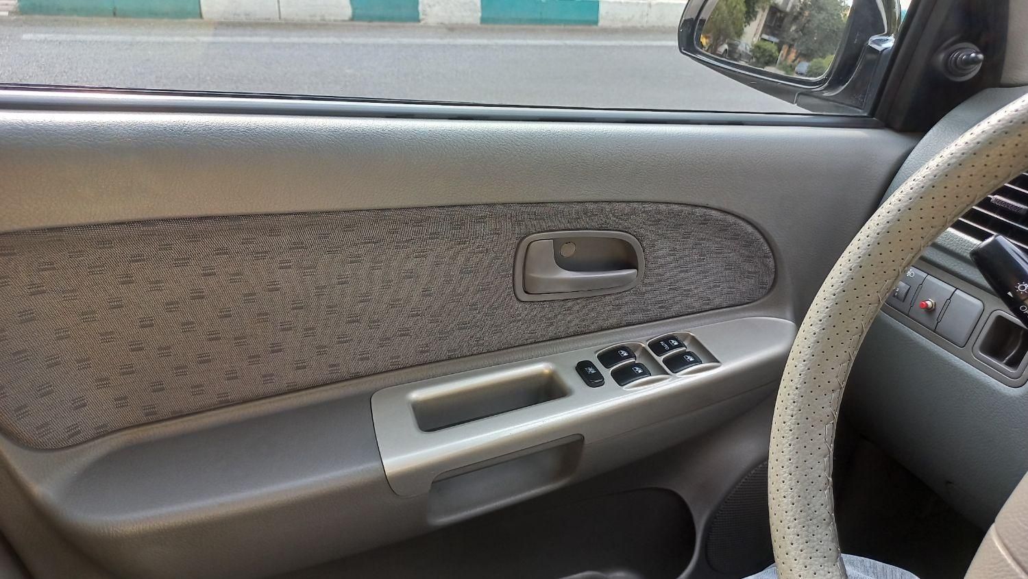 کیا ریو صندوقدار نیمه فول UB - 1389
