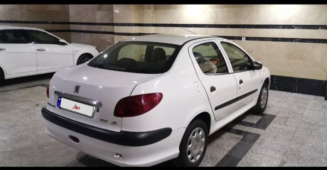 پژو ۲۰۶ صندوق دار v8 - 1390