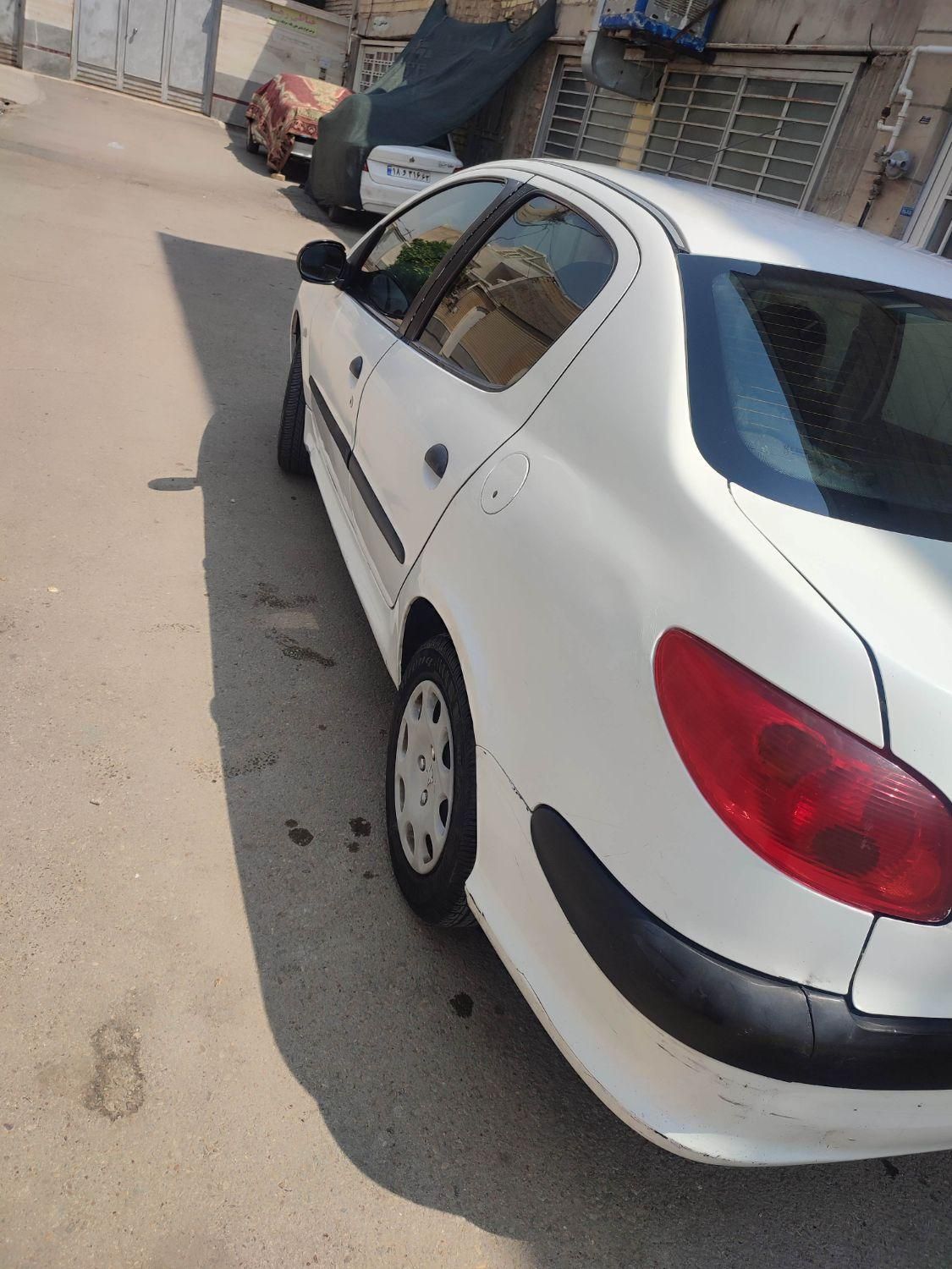 پژو ۲۰۶ صندوق دار v8 - 1389