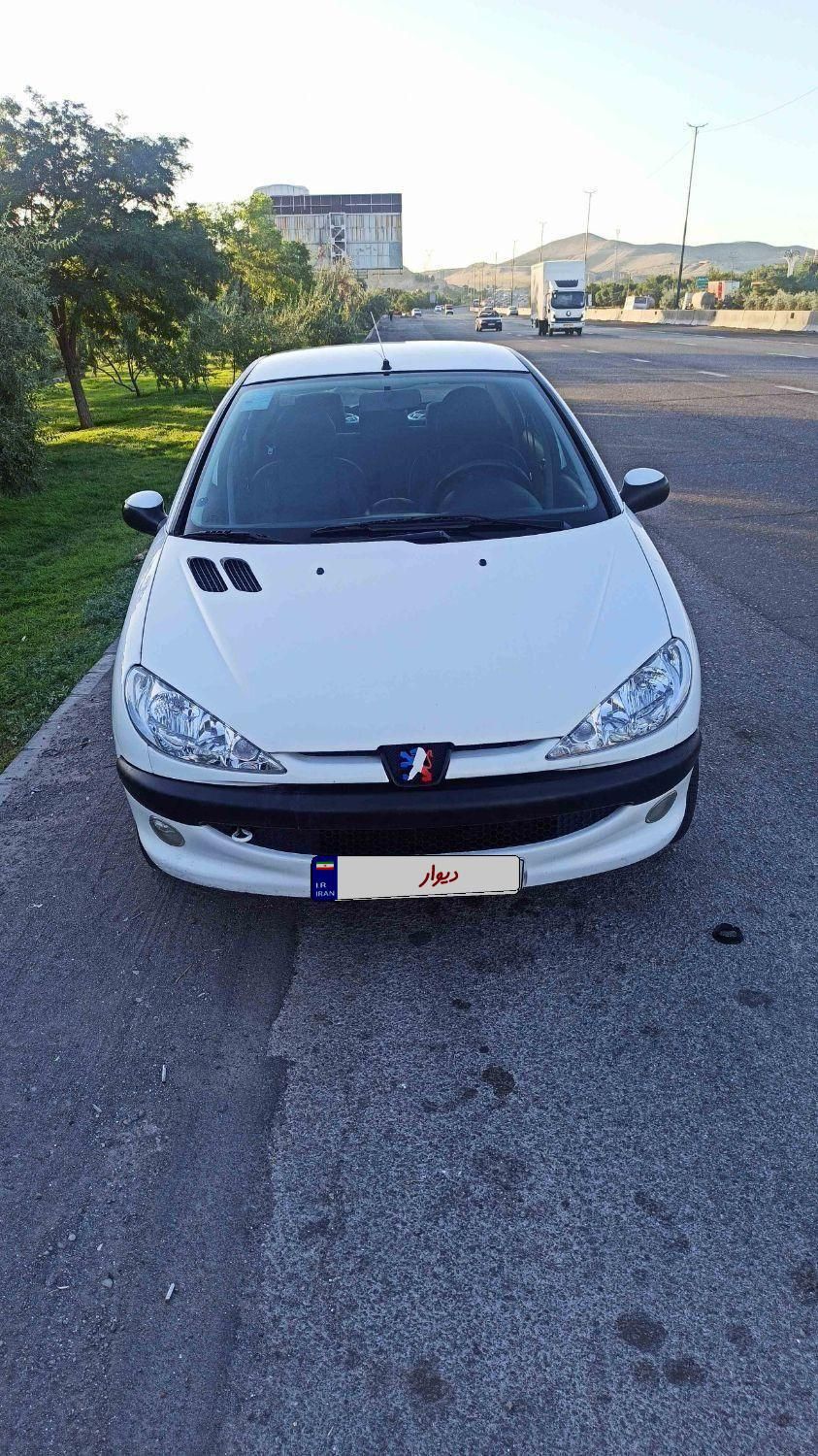 پژو ۲۰۶ صندوق دار v8 - 1396
