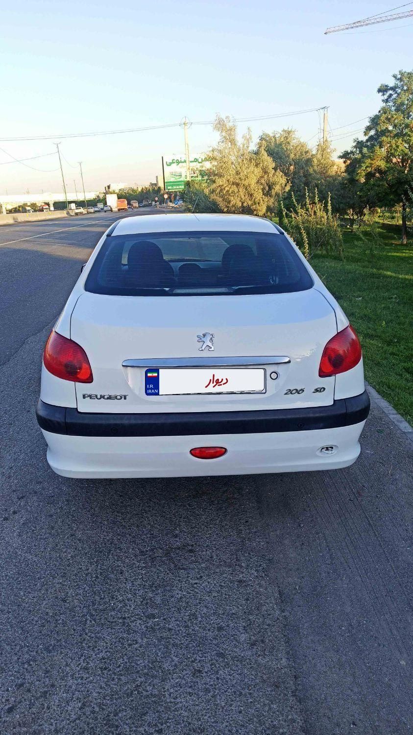 پژو ۲۰۶ صندوق دار v8 - 1396