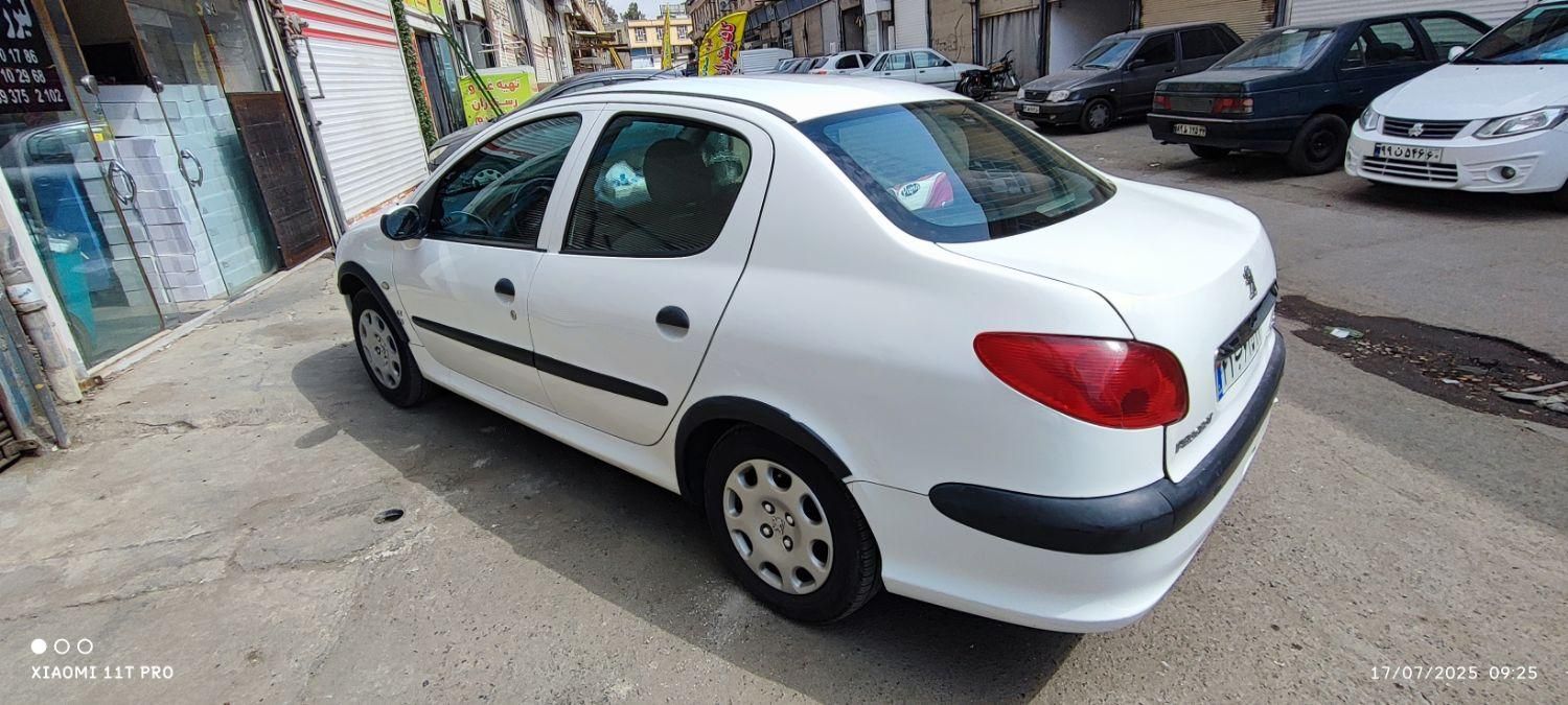 پژو ۲۰۶ صندوق دار v8 - 1394