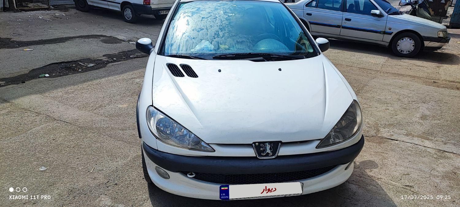 پژو ۲۰۶ صندوق دار v8 - 1394