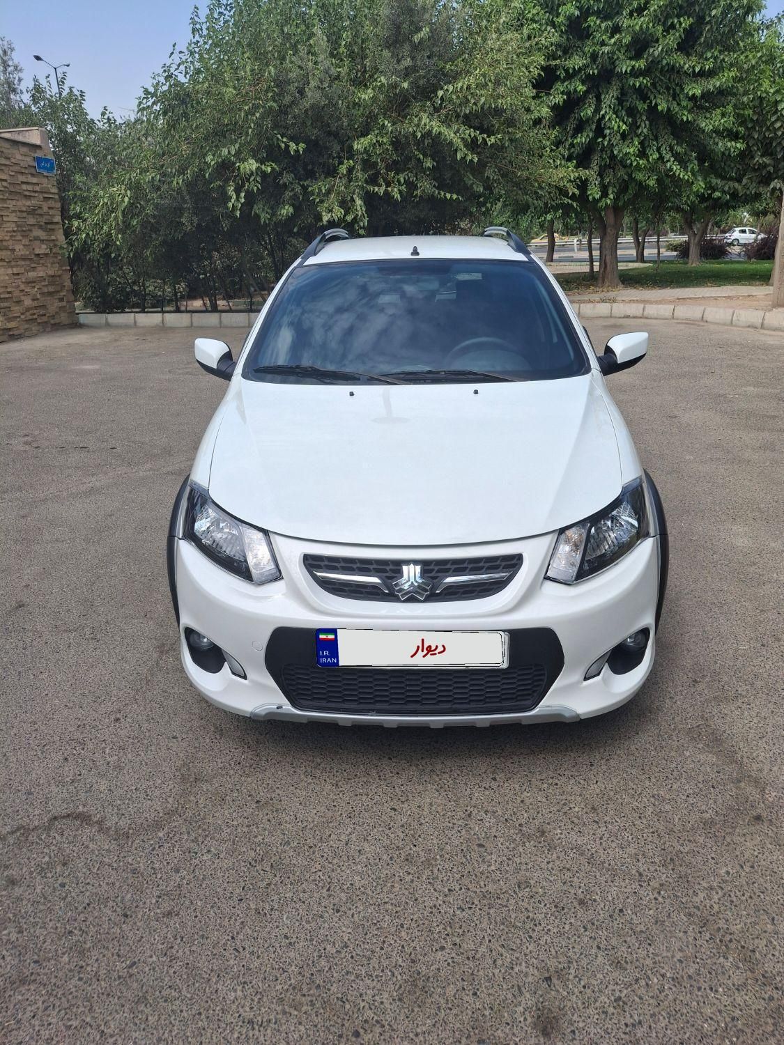 خودرو کوییک، معمولی آگهی ann_19335868