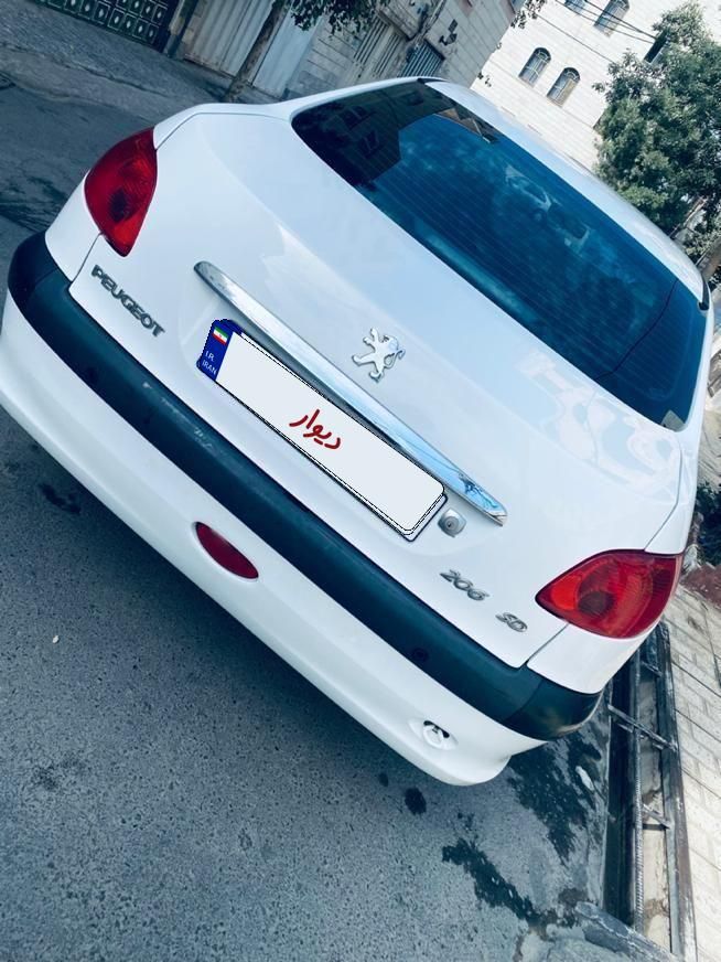 پژو ۲۰۶ صندوق دار v8 - 1394