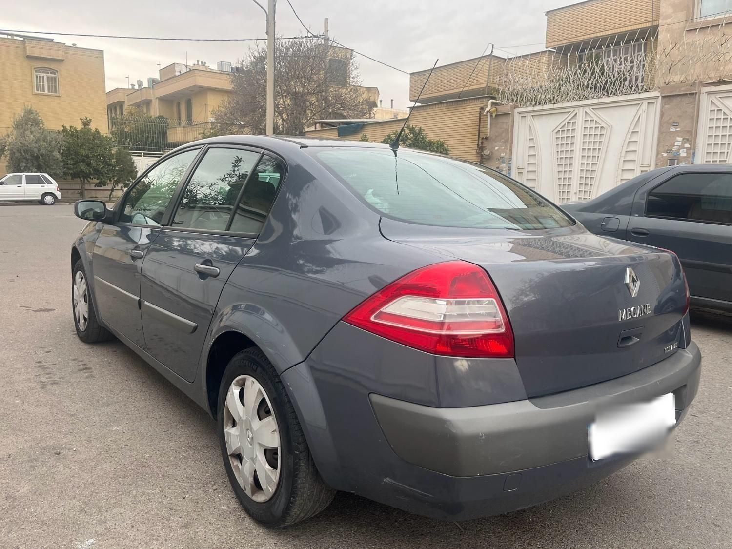رنو مگان پارس خودرو 1600 E2 - 1389