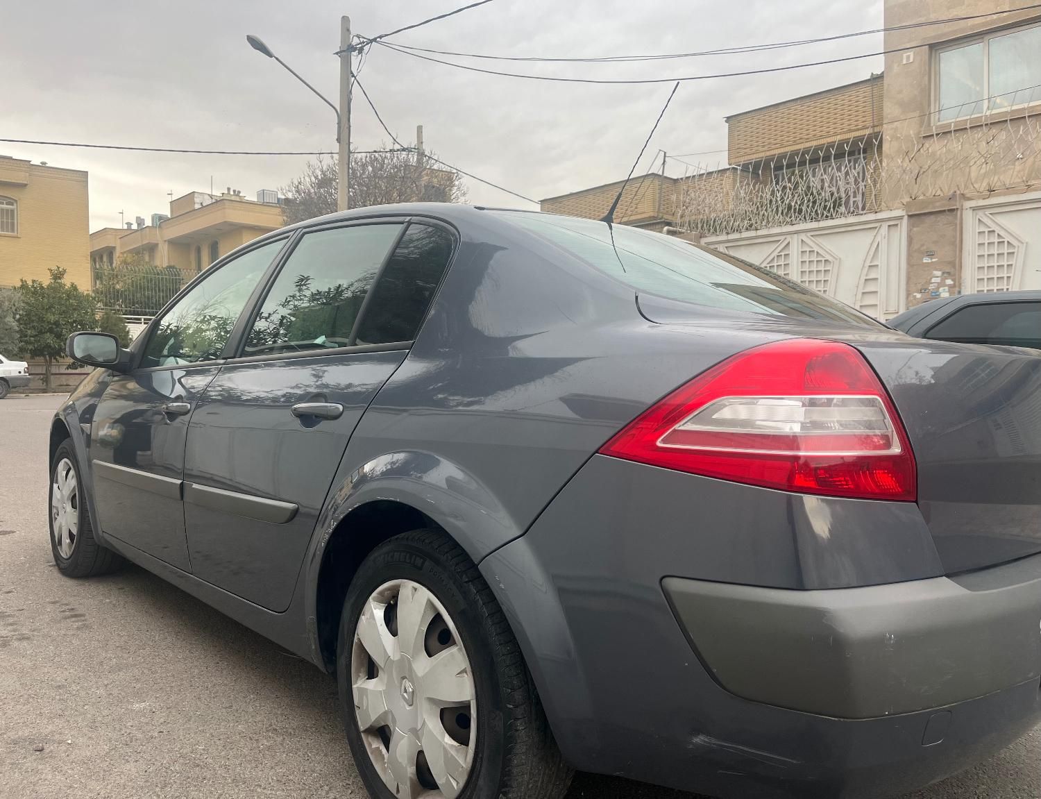 رنو مگان پارس خودرو 1600 E2 - 1389