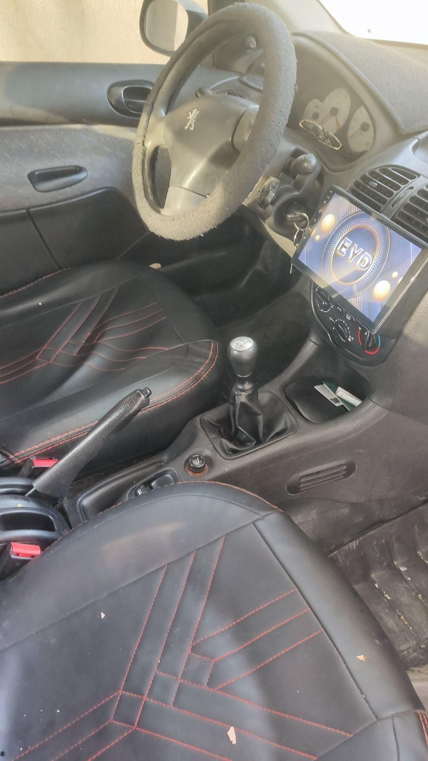 پژو ۲۰۶ صندوق دار v8 - 1390