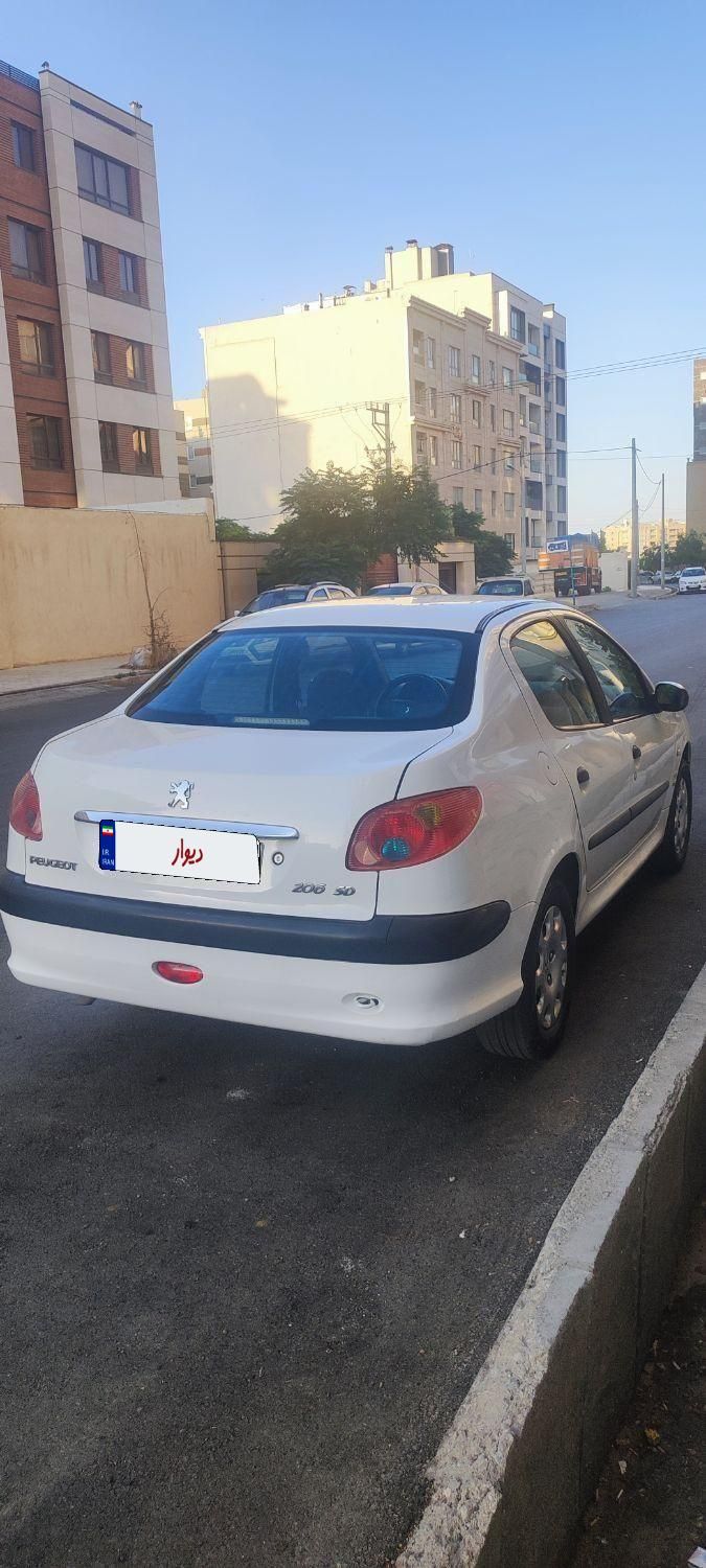 پژو ۲۰۶ صندوق دار v1 - 1389