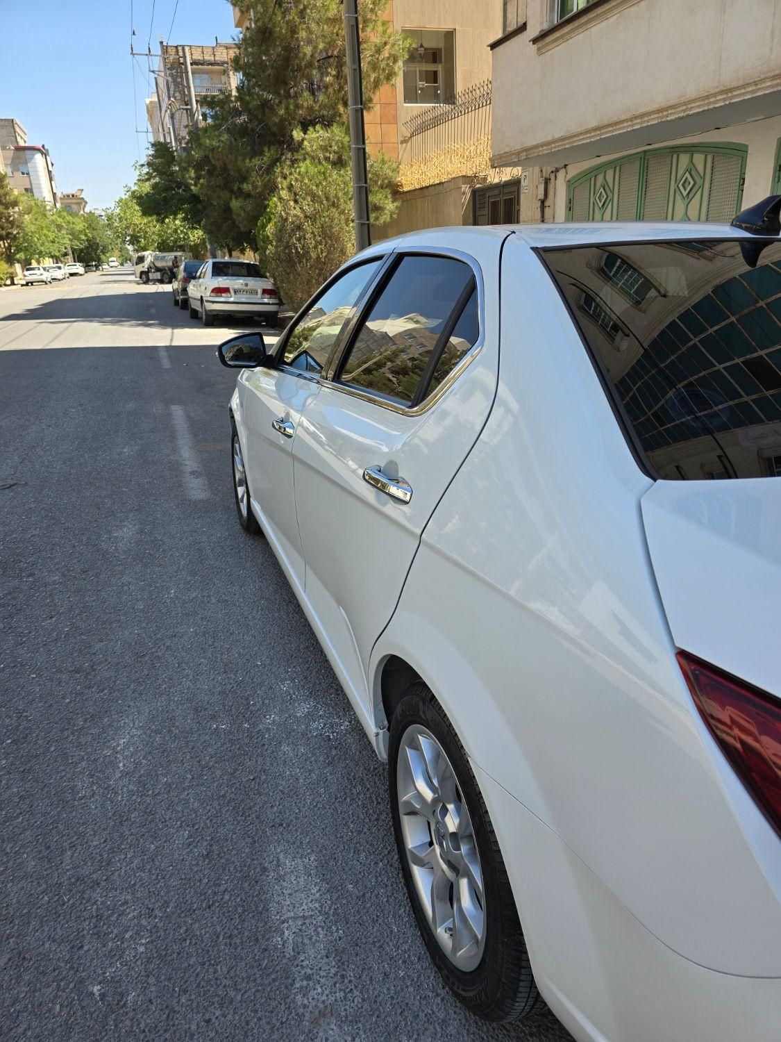 دنا پلاس توربو اتوماتیک - 1403