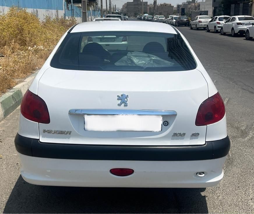 پژو ۲۰۶ صندوق دار v8 - 1399