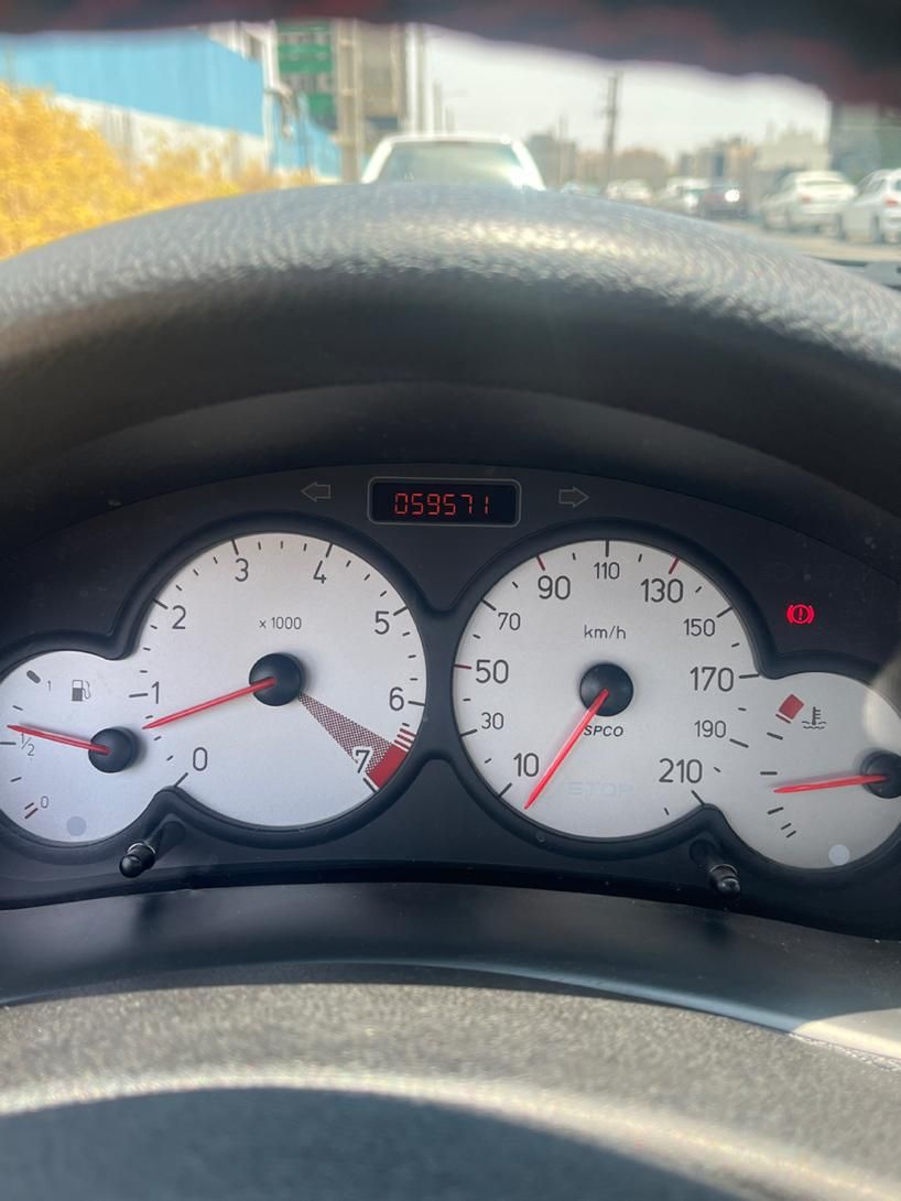 پژو ۲۰۶ صندوق دار v8 - 1399