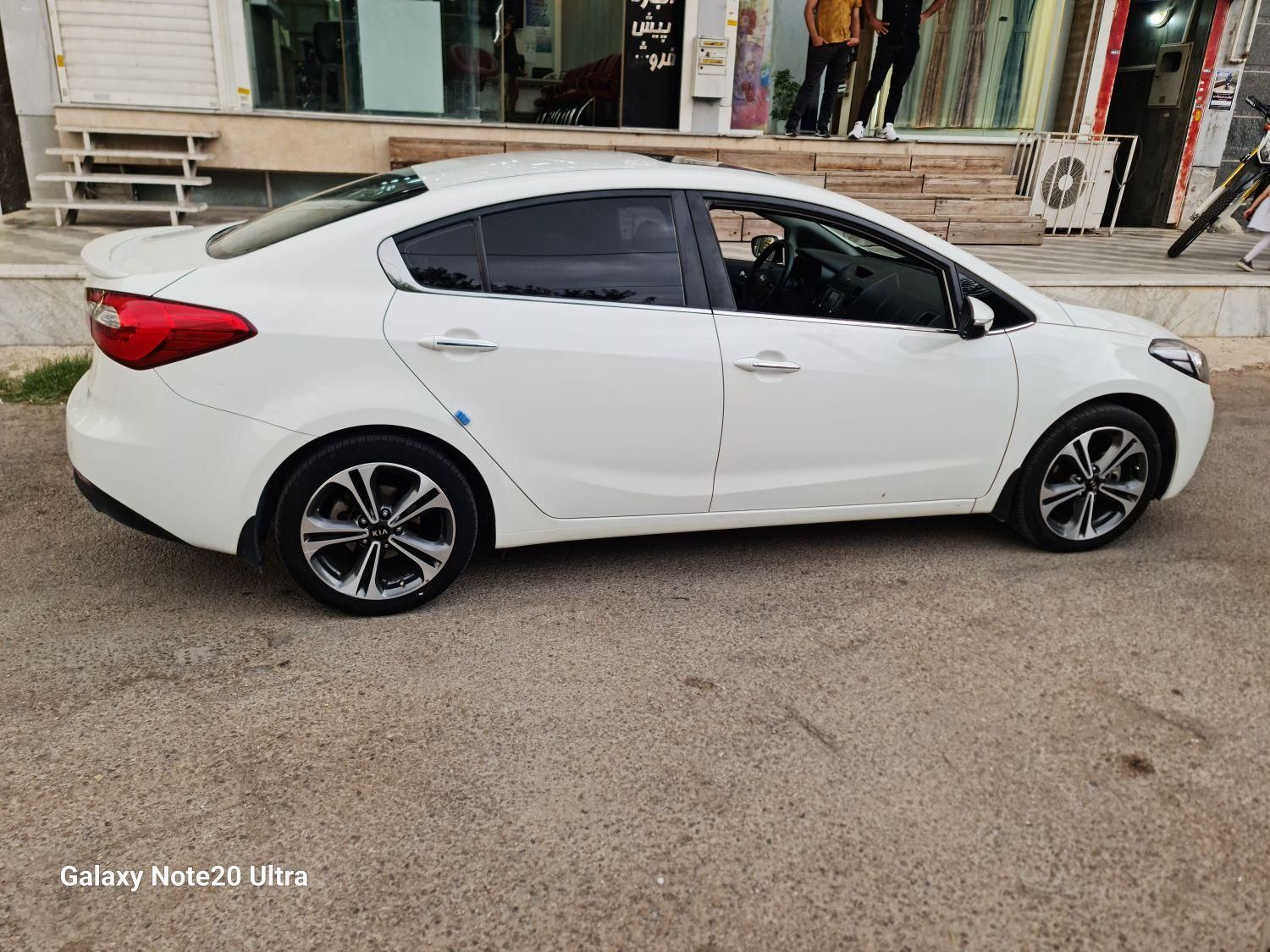 کیا سراتو 2.0 لیتر اتوماتیک GT لاین - 2015