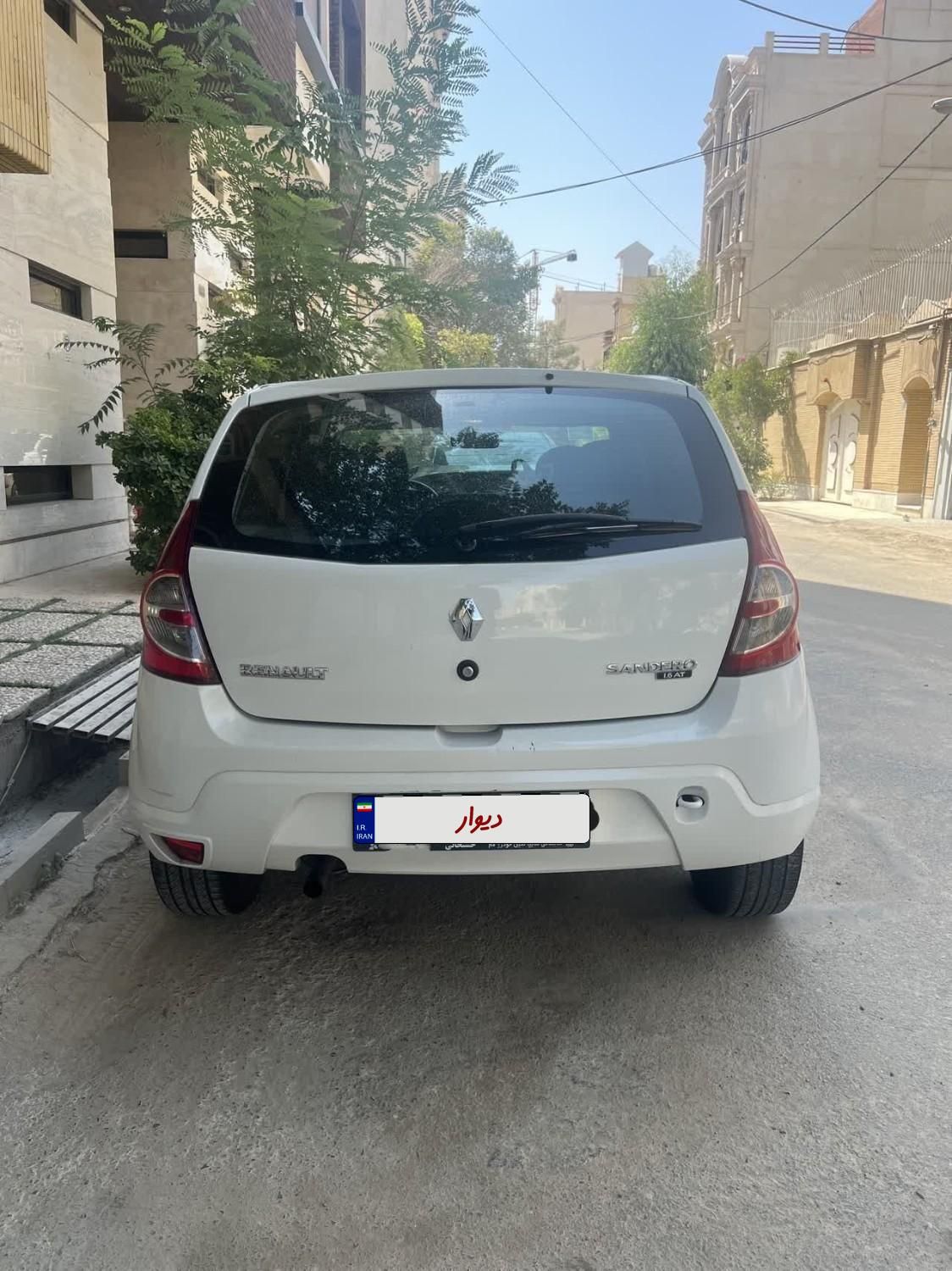 رنو ساندرو اتوماتیک - 1395
