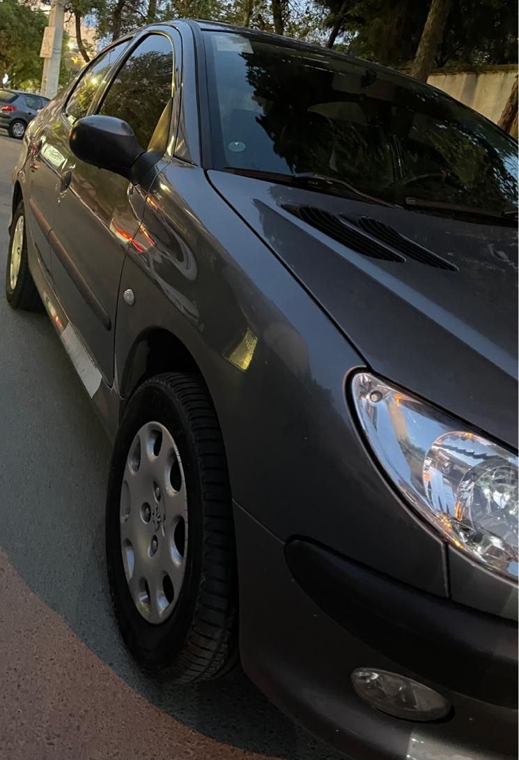 پژو ۲۰۶ صندوق دار v8 - 1399