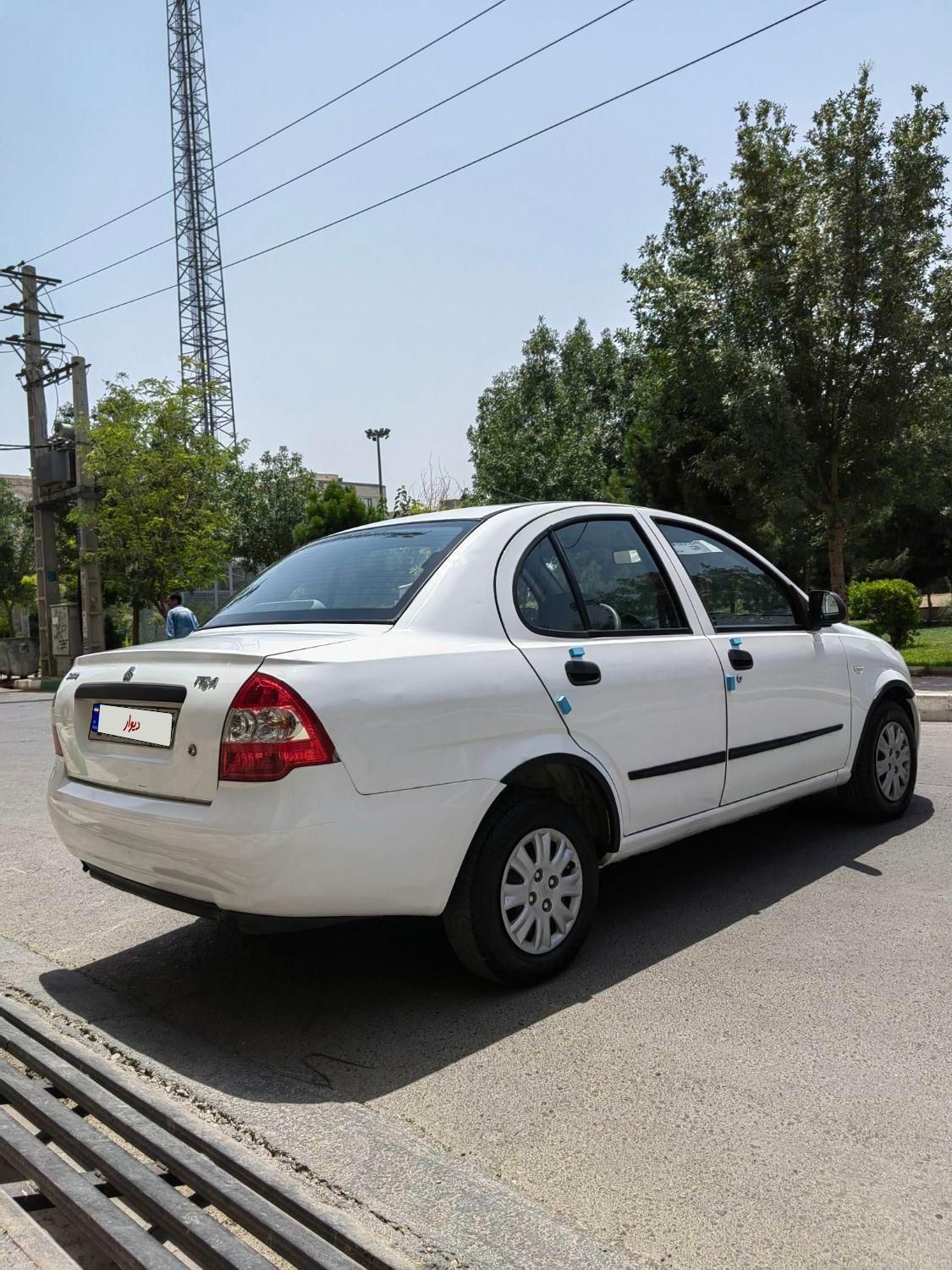 تیبا صندوق دار SX - 1396