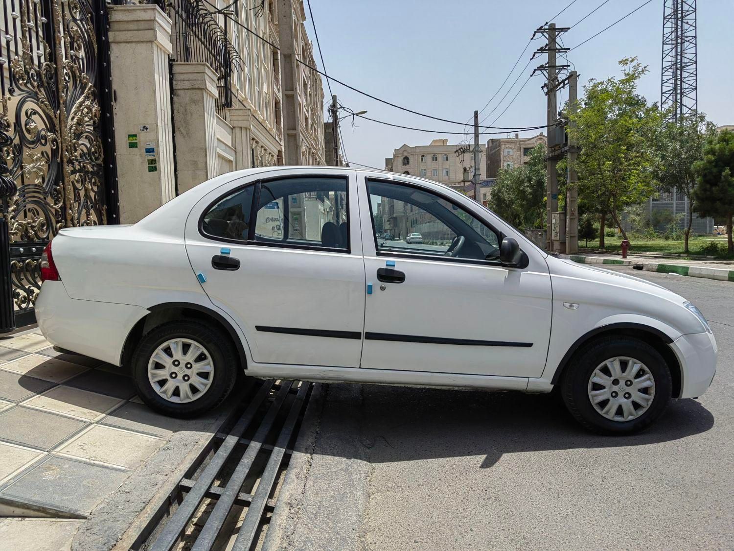 تیبا صندوق دار SX - 1396