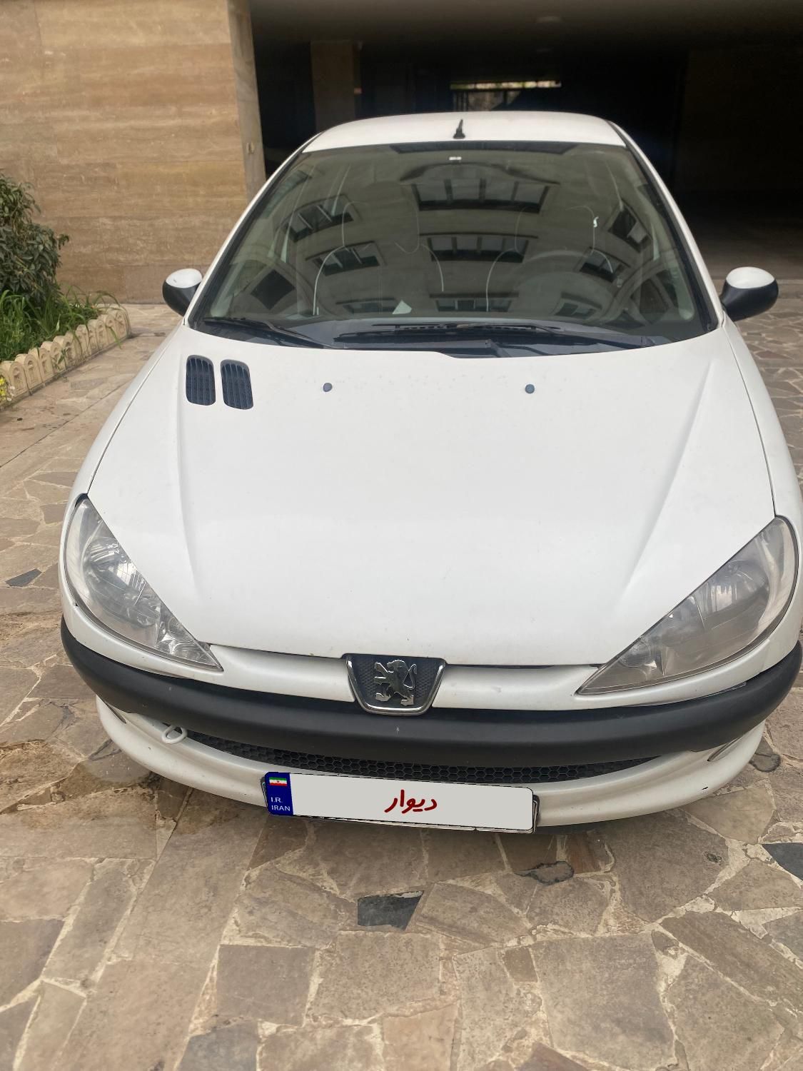 پژو ۲۰۶ صندوق دار v8 - 1393
