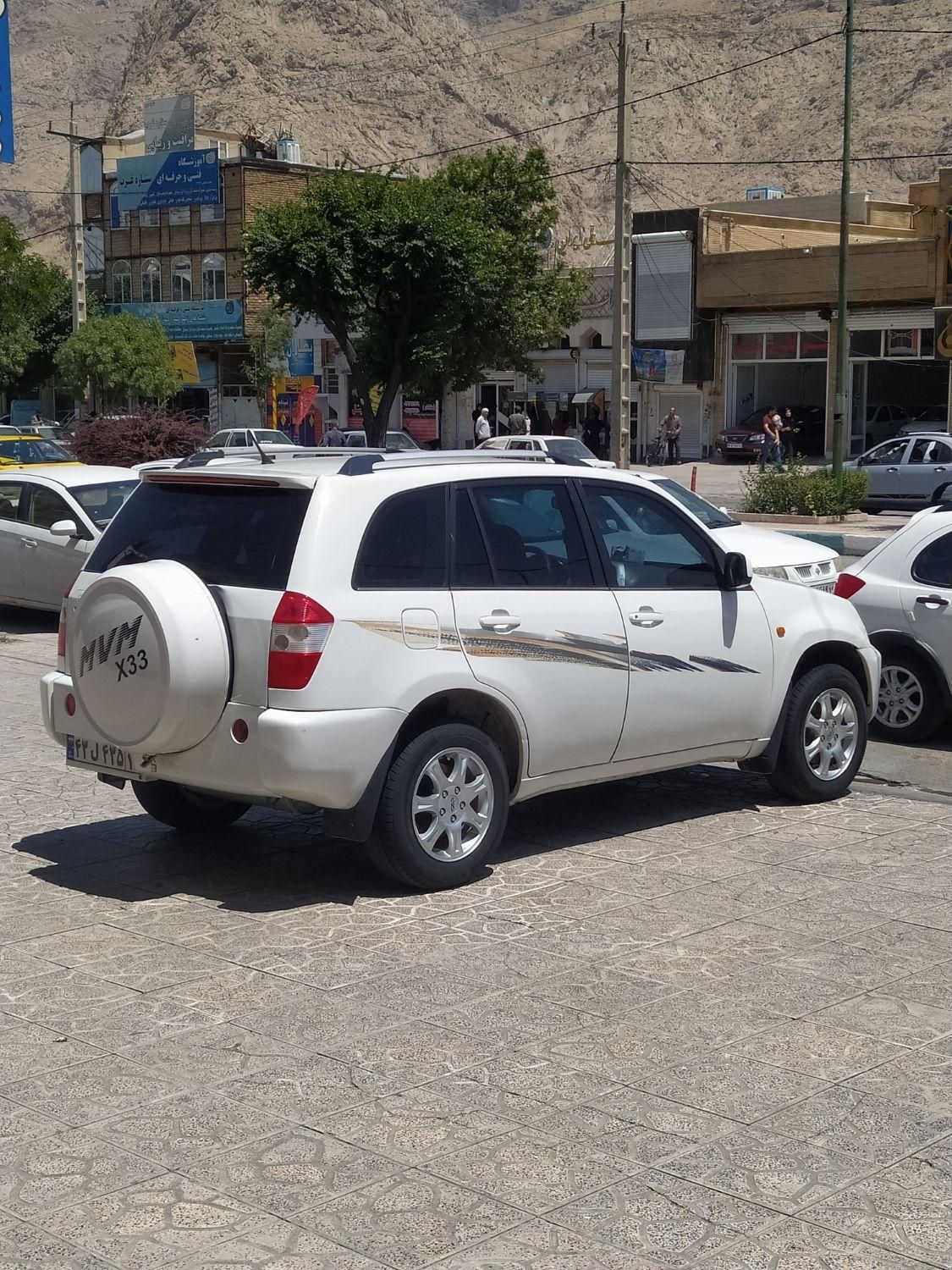 ام وی ام X33 دنده‌ای ساده - 1390