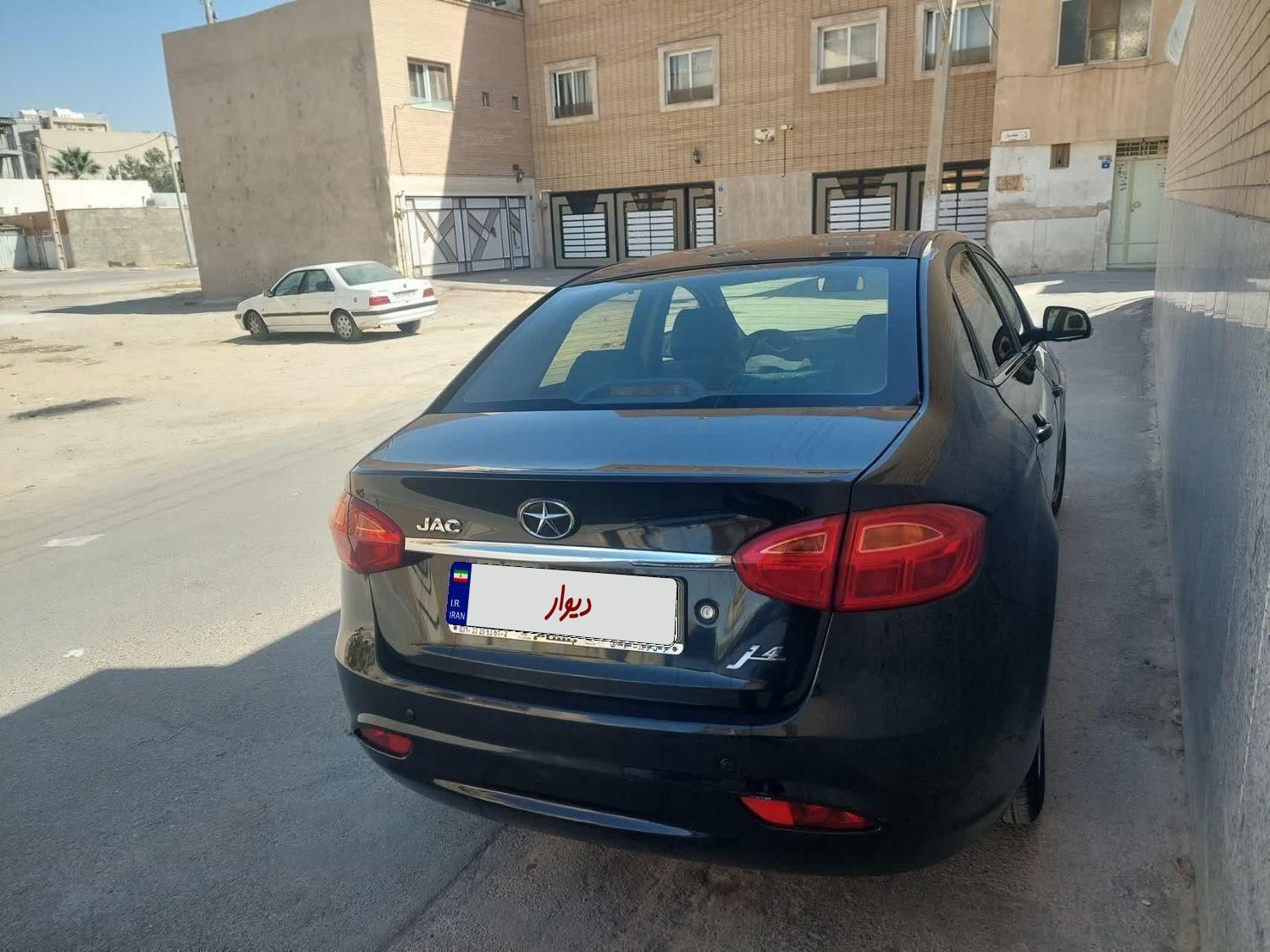 جک J4 اتوماتیک ساده - 1400