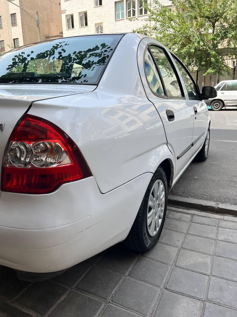 تیبا صندوق دار SX - 1400