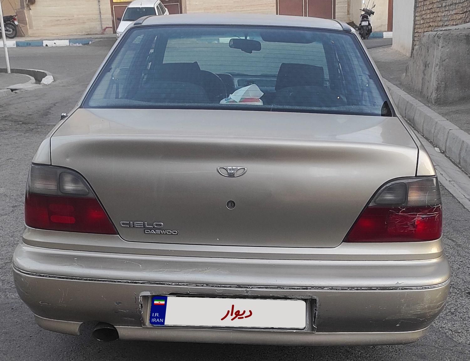 دوو سیلو سدان - 1381