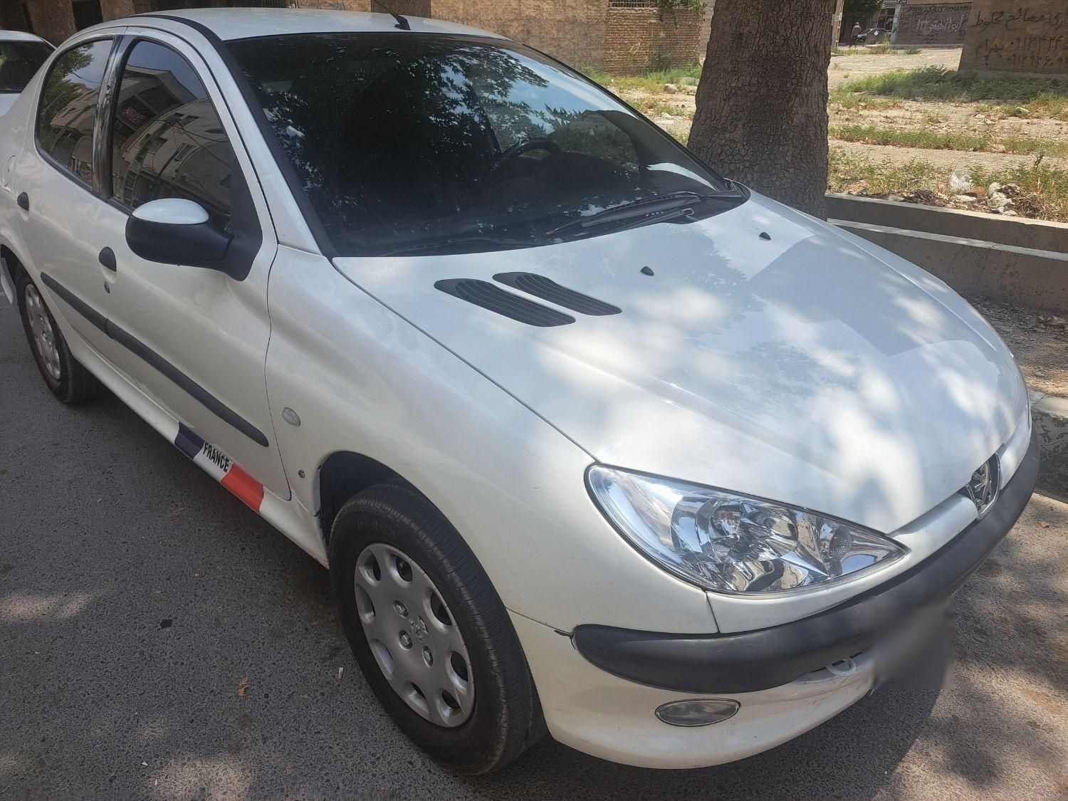 پژو ۲۰۶ صندوق دار v8 - 1390