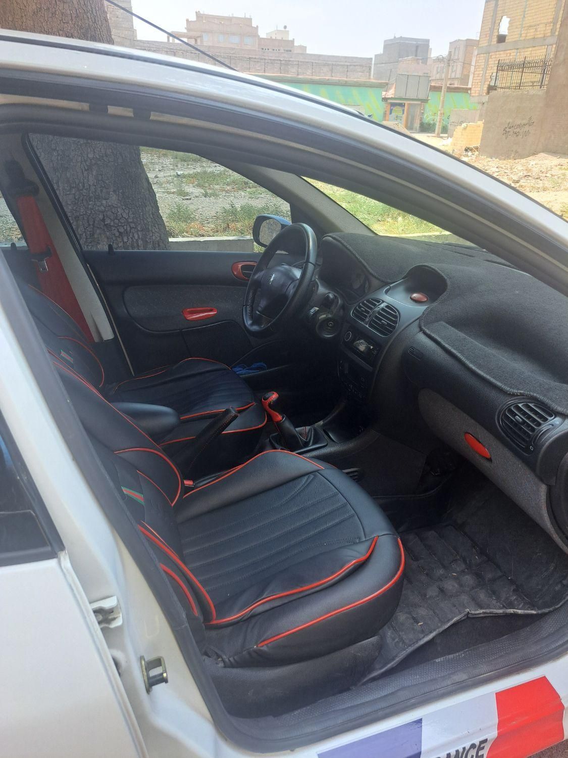 پژو ۲۰۶ صندوق دار v8 - 1390