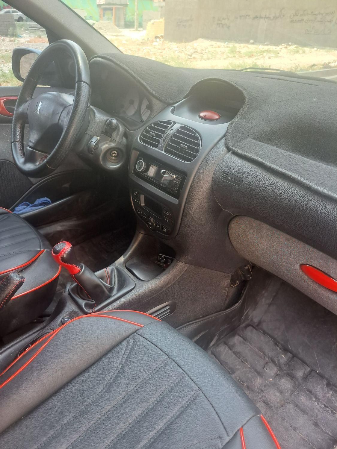 پژو ۲۰۶ صندوق دار v8 - 1390