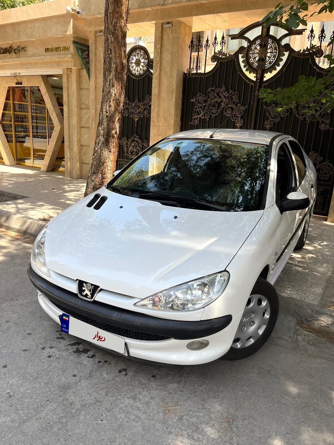 پژو ۲۰۶ صندوق دار v8 - 1395