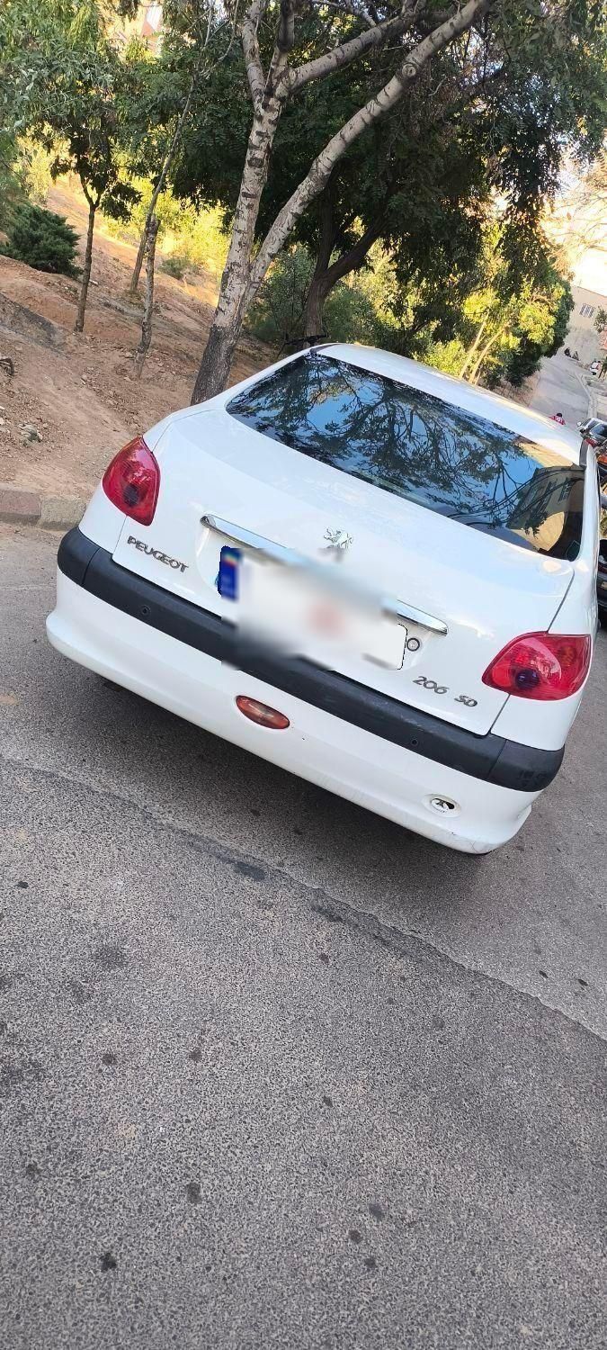 پژو ۲۰۶ صندوق دار v8 - 1393
