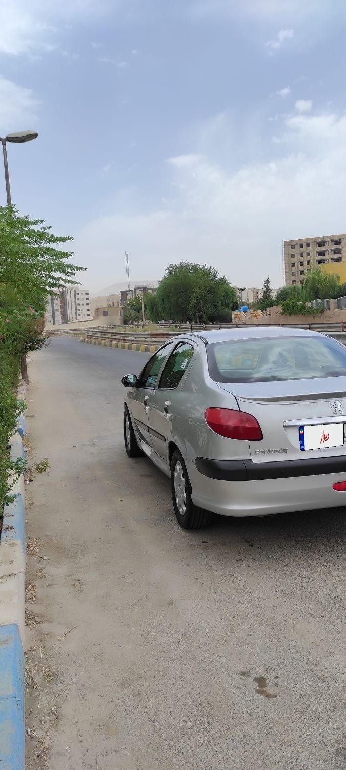 پژو ۲۰۶ صندوق دار v8 - 1385