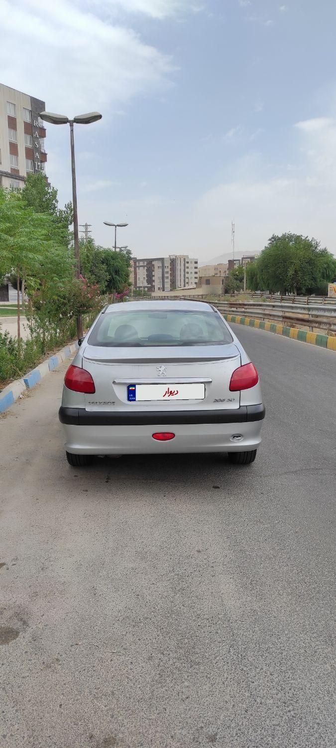 پژو ۲۰۶ صندوق دار v8 - 1385