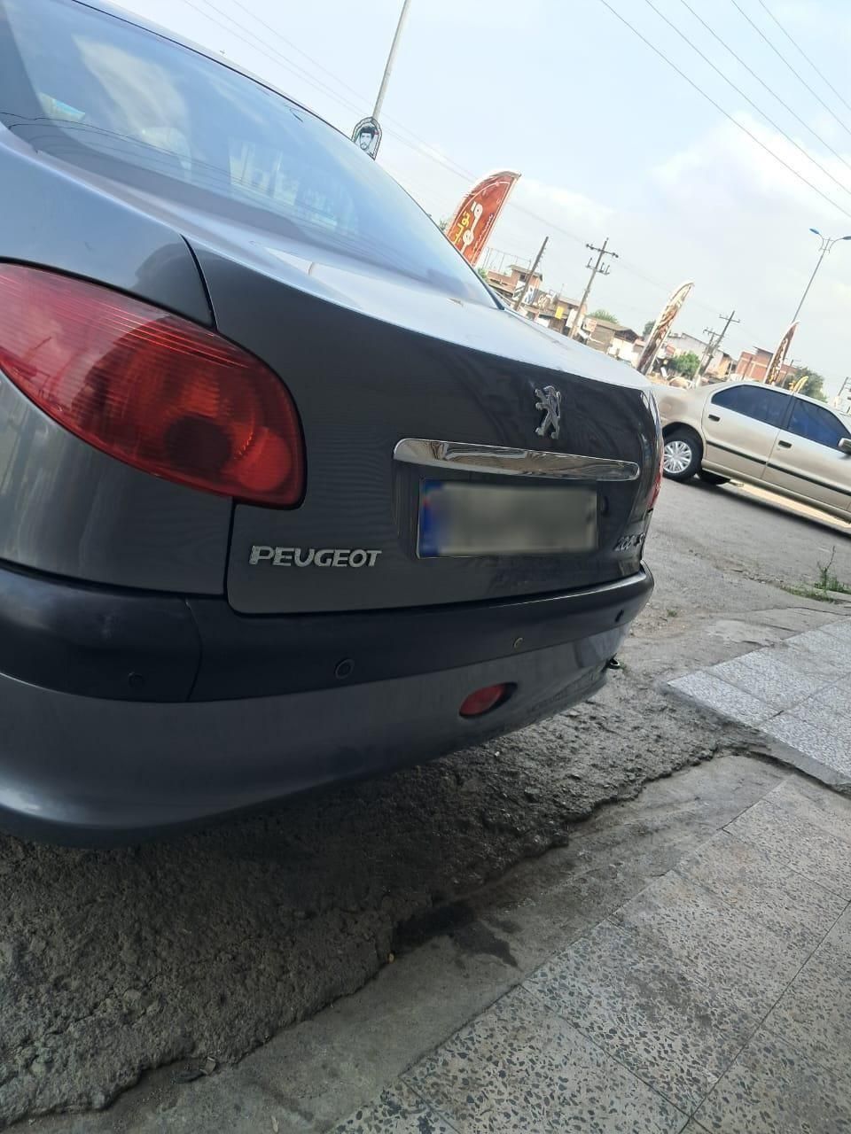 پژو ۲۰۶ صندوق دار v8 - 1386