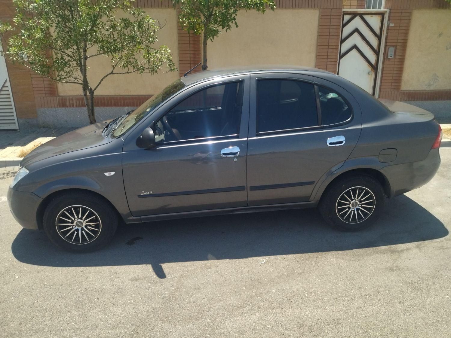 تیبا صندوق دار SX - 1393