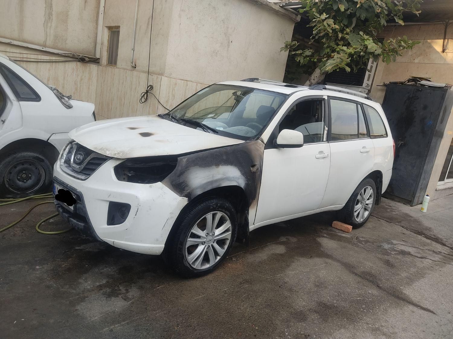 خودرو ام وی ام، X33 آگهی ann_19339321