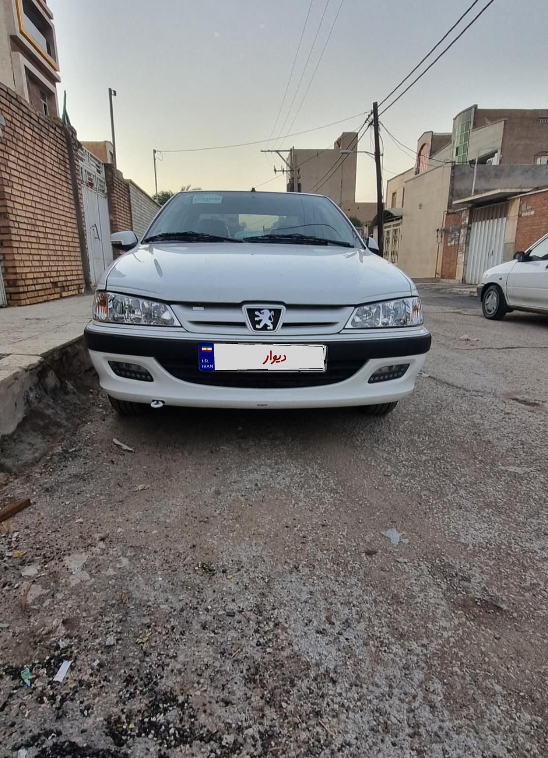 پژو پارس XU7P - 1402