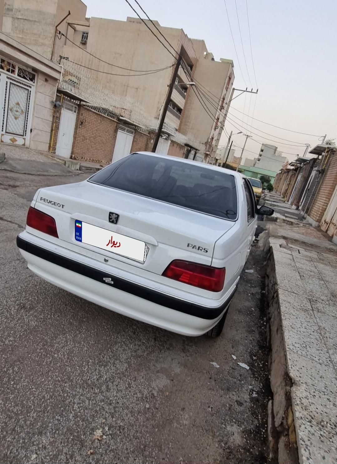 پژو پارس XU7P - 1402