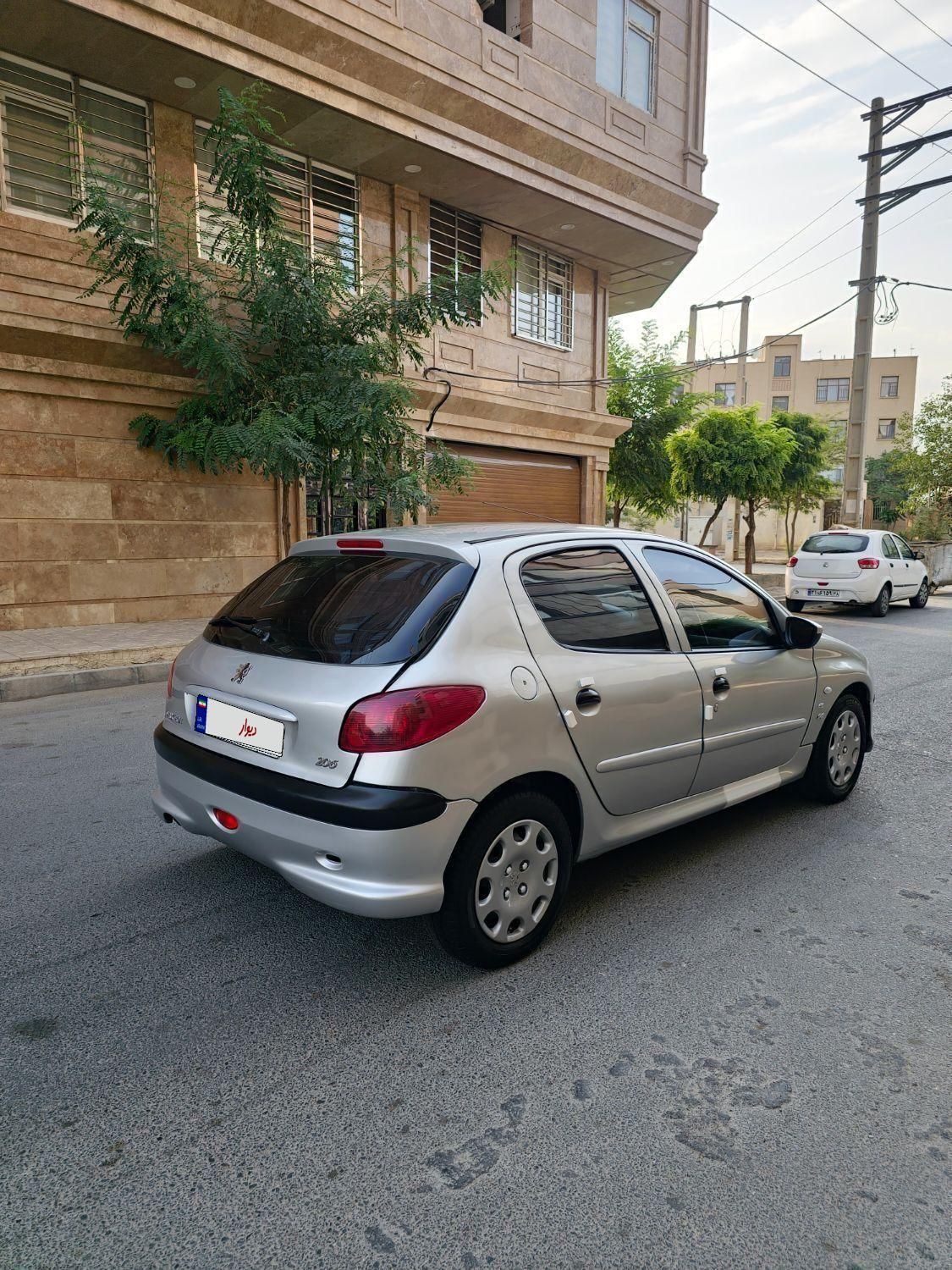 پژو 206 تیپ 2 - 1382