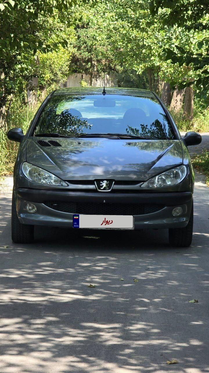 پژو ۲۰۶ صندوق دار v8 - 1386