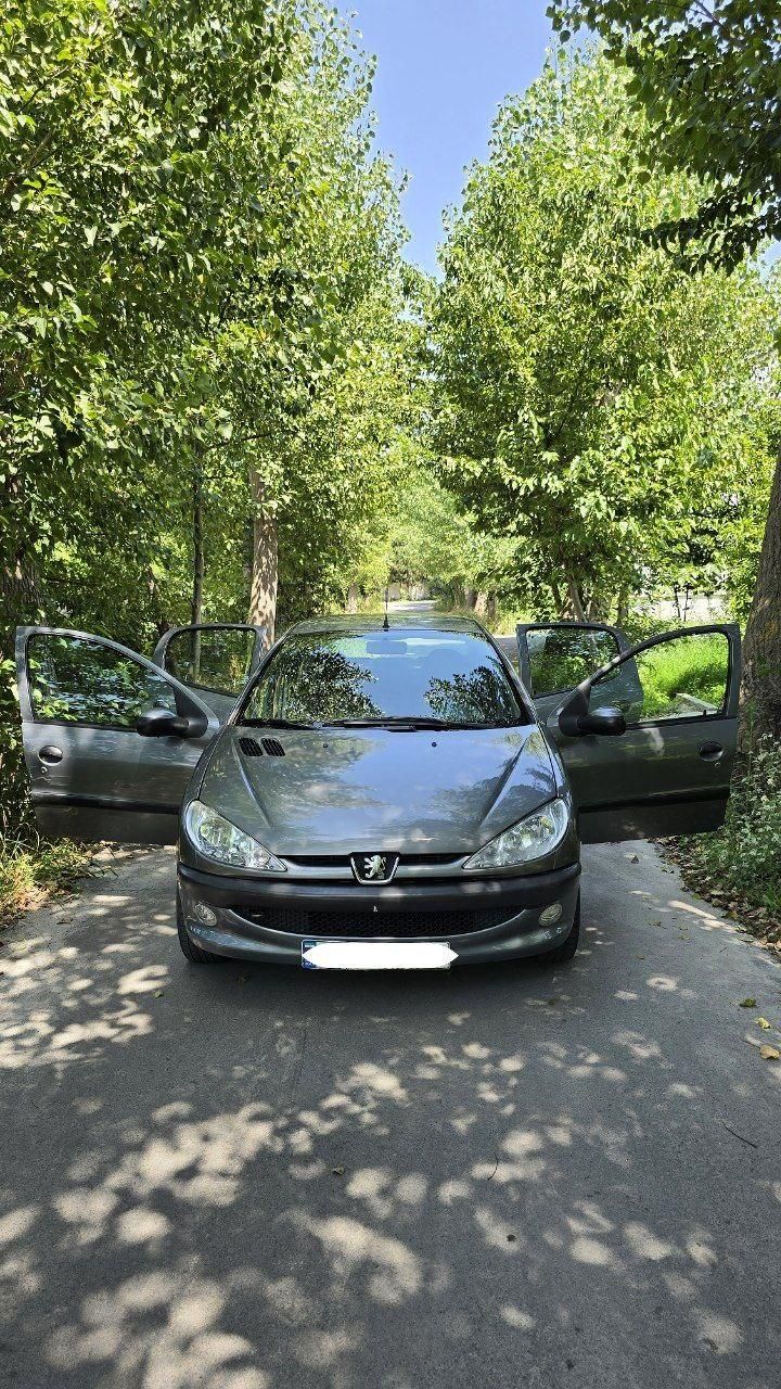 پژو ۲۰۶ صندوق دار v8 - 1386