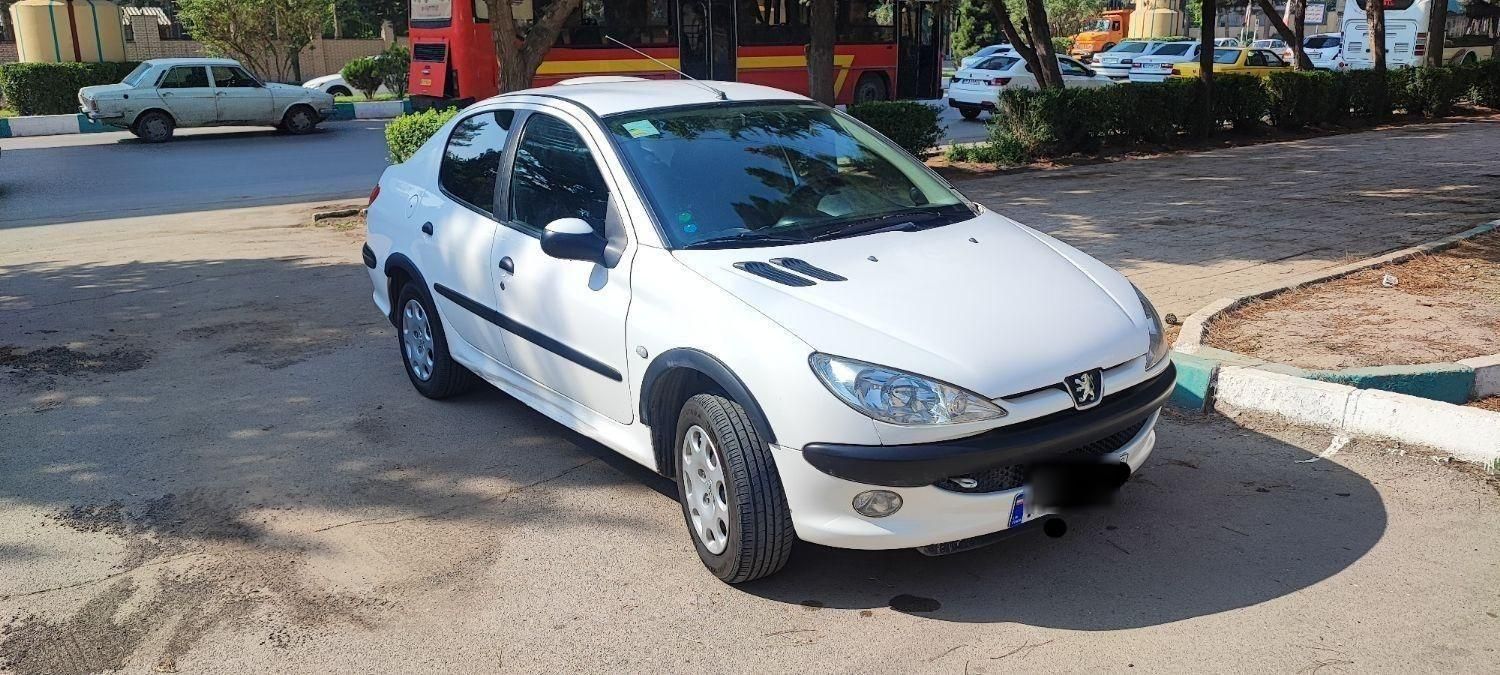 پژو ۲۰۶ صندوق دار v8 - 1391