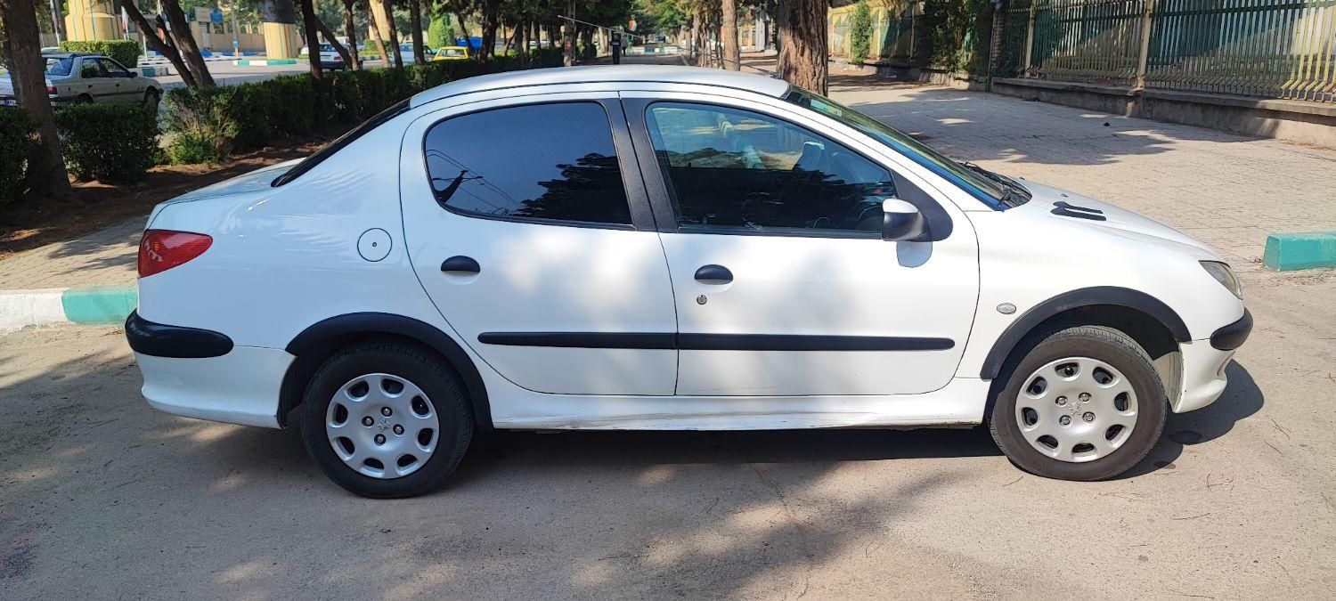 پژو ۲۰۶ صندوق دار v8 - 1391
